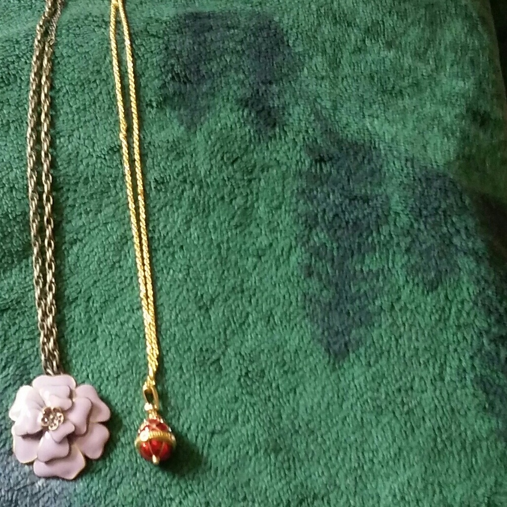 2 beautiful necklaces buy one get one free